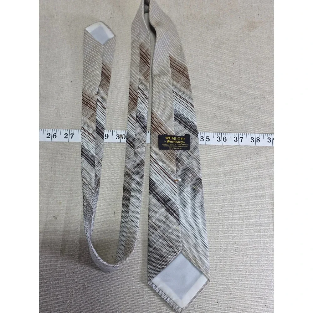 Vintage Wemlon by Wembley Brown Tan Plaid Polyester Necktie Retro 4 Inch Width